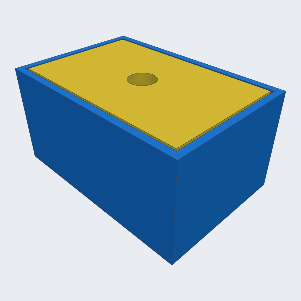 Sonnet 5.5's Lid fit and finger hole, iso view